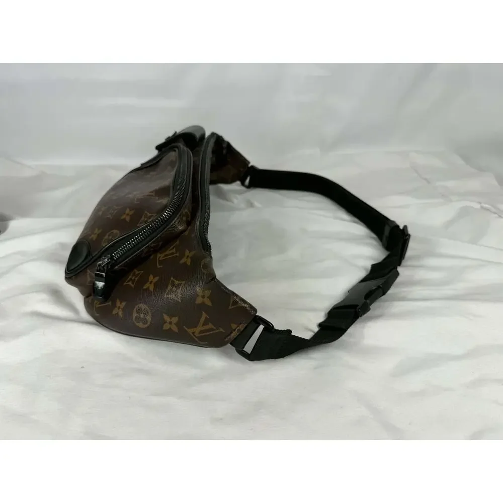 Louis Vuitton  good light